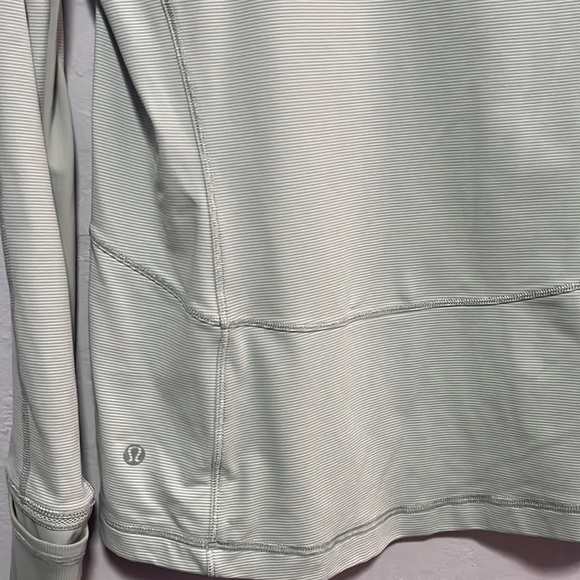 Lululemon sweater white with orange detailing - Picture 4 of 4